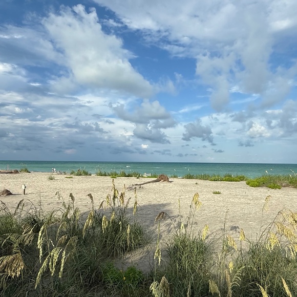 Meet your Posher, Stacey - Picture 1 of 1